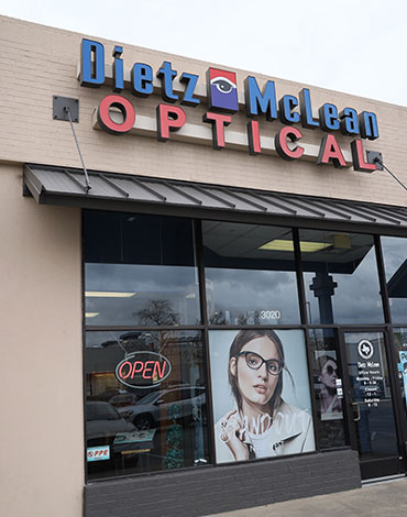 Exterior of Dietz-McLean Optical Experienced opticians in Texas